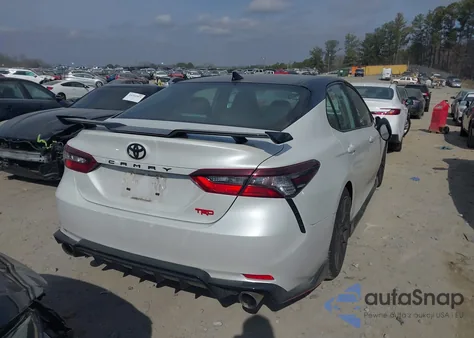 2021 Toyota Camry Trd z USA, uszkodzony, nr VIN 4T1KZ1AK2MU056763